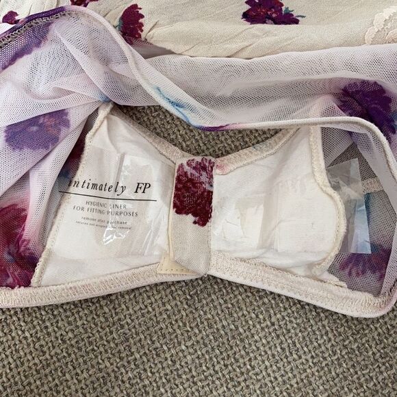 NWT Free People Poppy Floral V-neck Bodysuit Sz XS - Picture 12 of 12